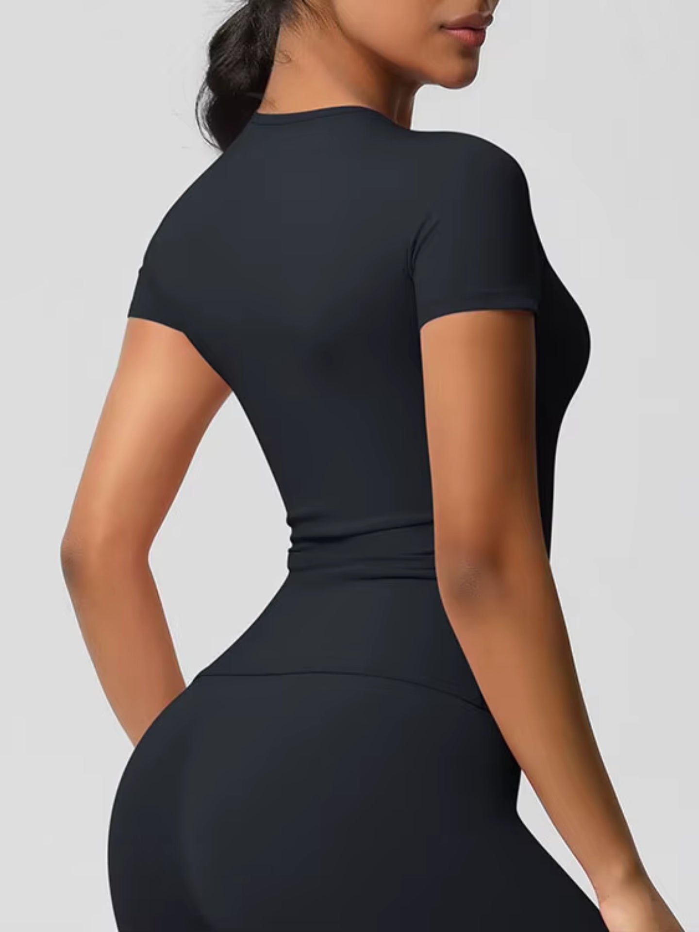 Contour Tee - Onyx